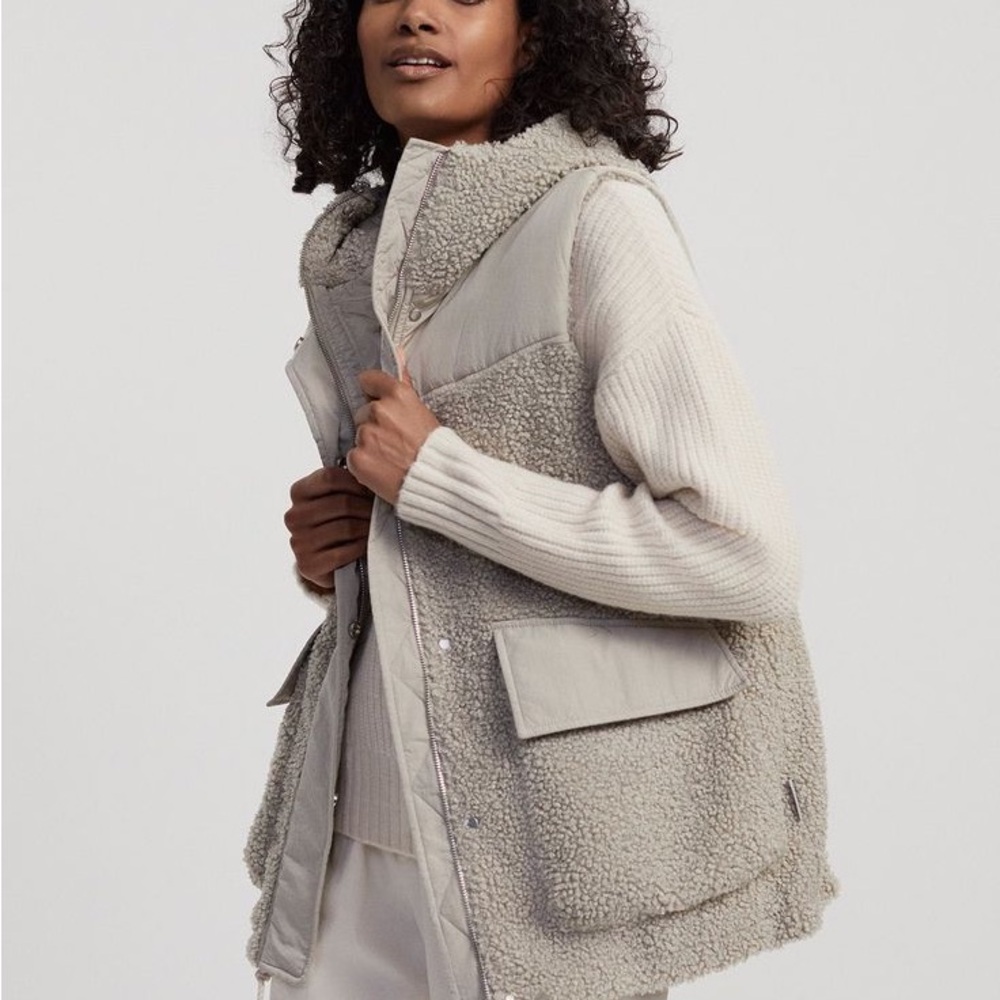 Varley Waller Sherpa Vest with Pockets NEW Small